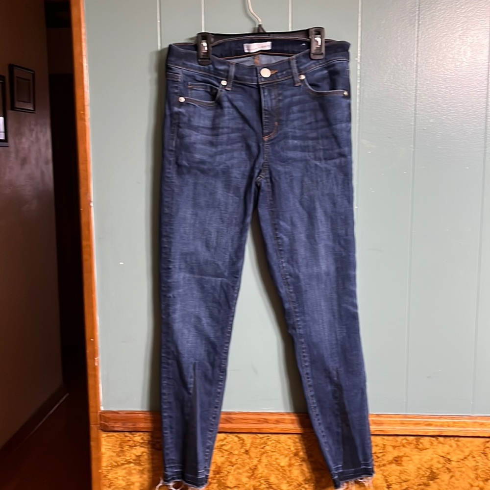 EUC loft cropped raw hem cropped jeans, stretchy